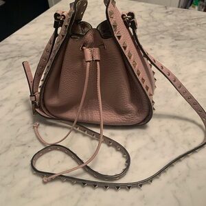 Valentino Studded Pink Leather Bucket Bag/crossbody